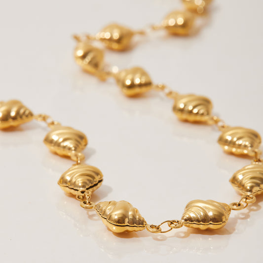 Chérie Croissant Necklace