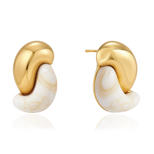 Alba Cream studs with a sculptural shape and softly marbled detailing