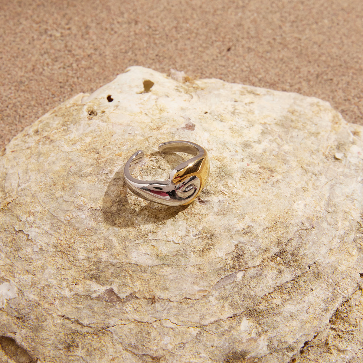Rosette Mixed Metal Ring