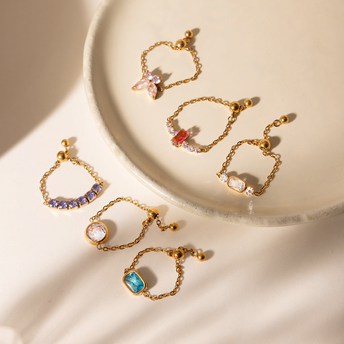 Circle Stone Pull Me Ring