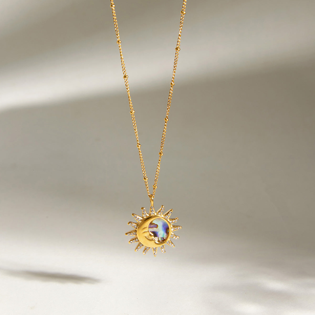 Moonnecklace