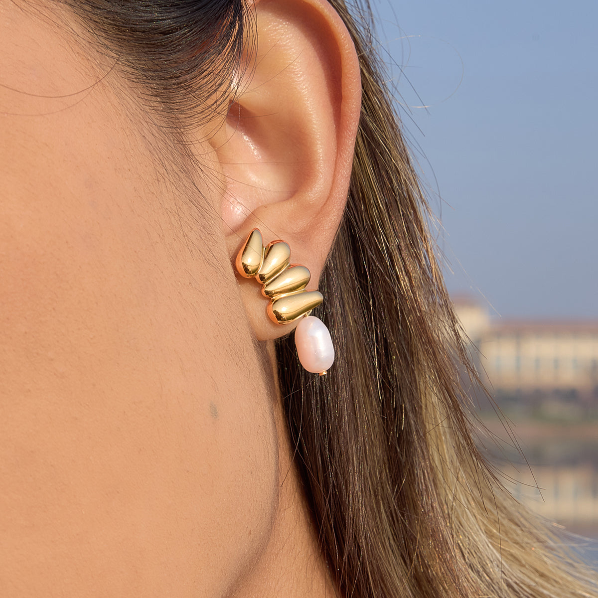 Oyster Pearl Drop Earring 