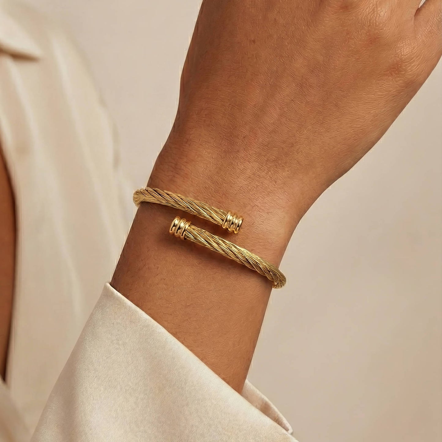 Sailor's_Knotted_Cuff 