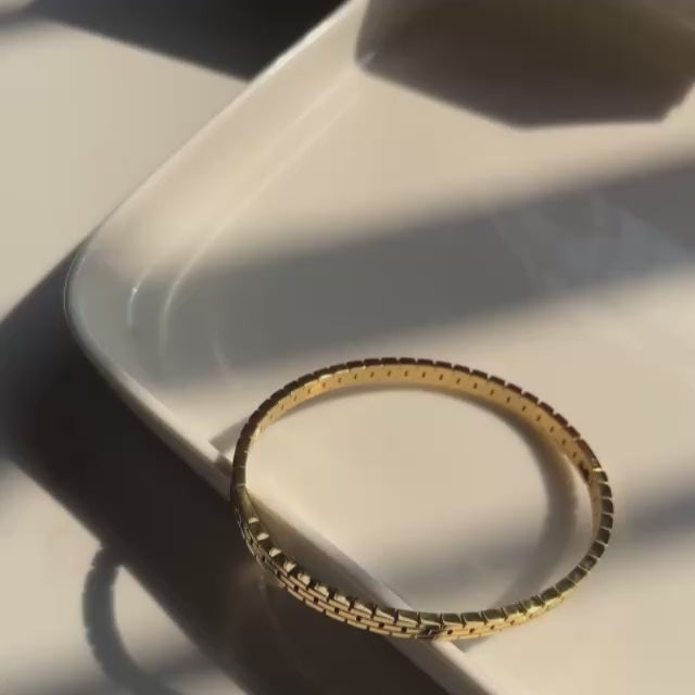 Classic Gold Bangle
